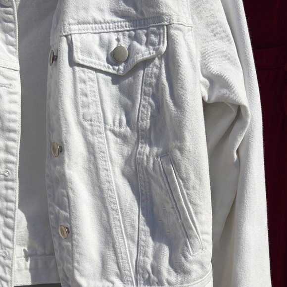 Women's White Denim Jacket - Picture 3 of 4